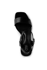 01-5209 Heel Sandal