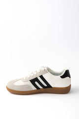 01-5332 Flat Sneaker