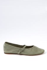 The Clara 01-6063