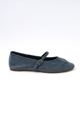The Clara 01-6063