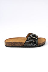 The Sandy Beach 01-6157